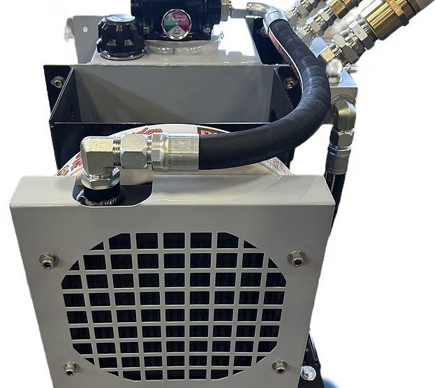 Angled view of DH Hydraulics Single Cool Pack reservoir with wing coupler ports, heat exchanger fan grille, and Sidewinder Hydraulic Cooler branding label.